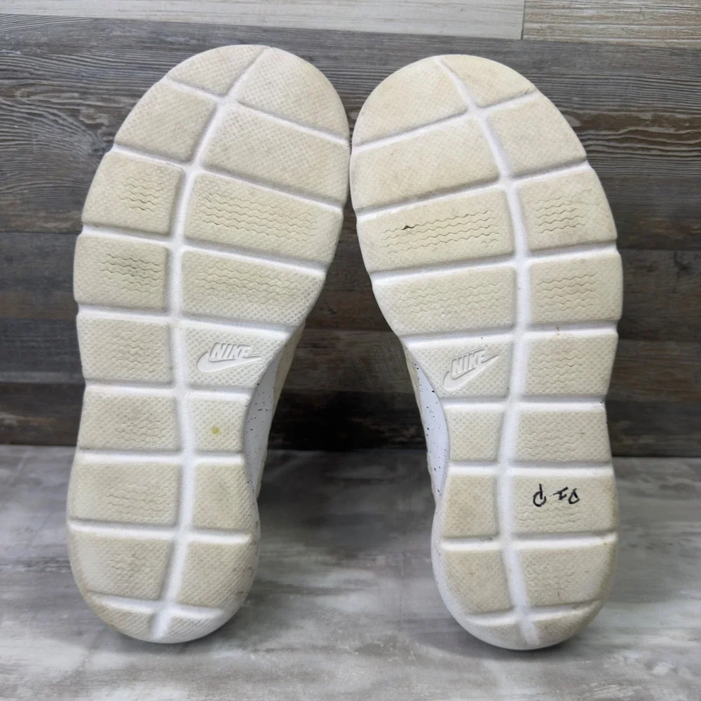 Nike Aptare SE Women's Sz 7.5 Oatmeal Beige Quilted Speckled Sneakers 881189-100